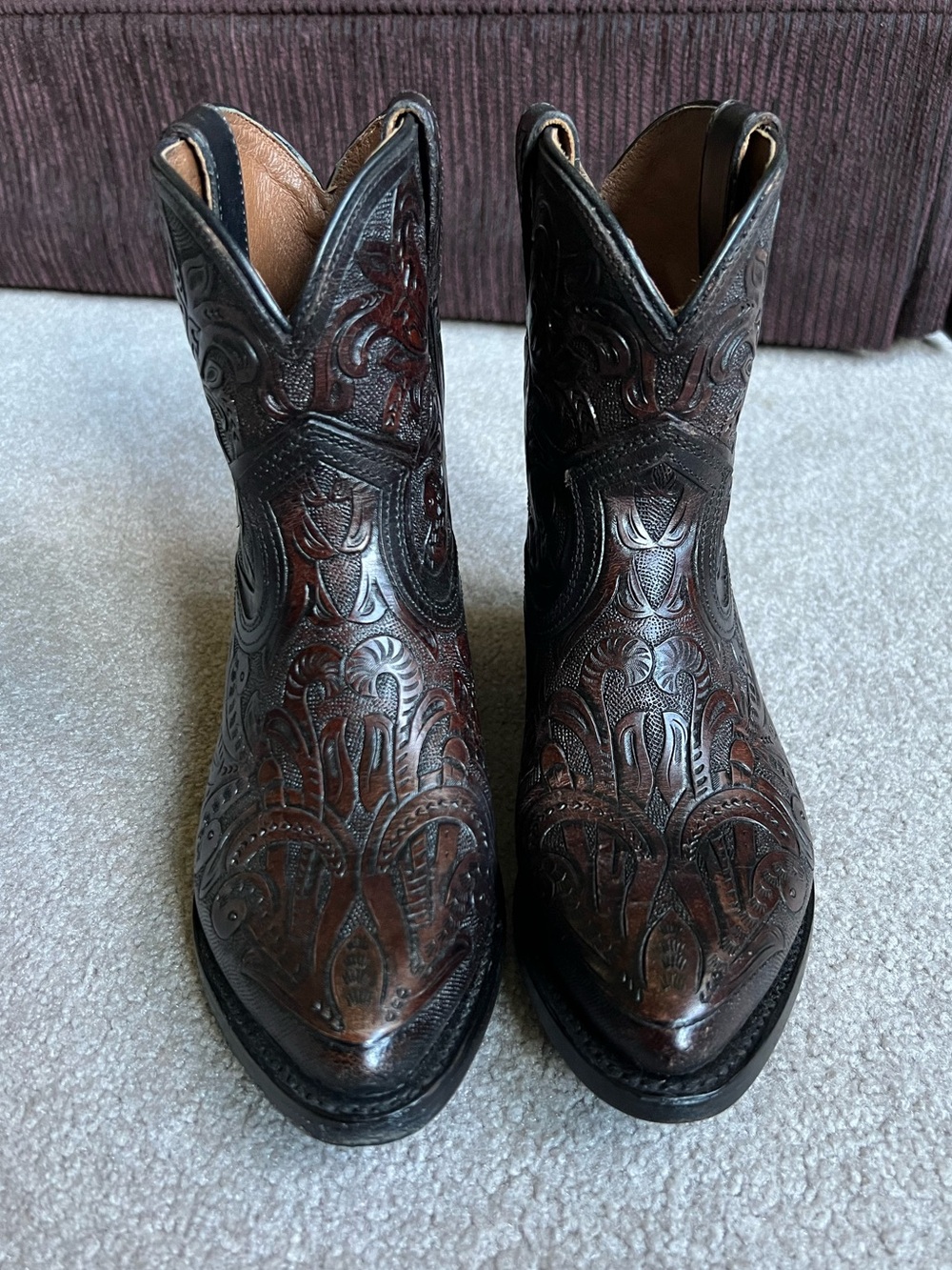 Price is firm- Frye 7 tooled western cowboy cowgirl ankle boots - Picture 4 of 10